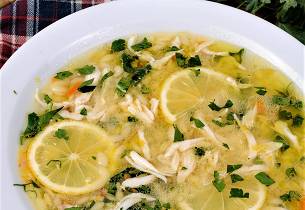 Fiskesuppe med egg- og sitronsaus 