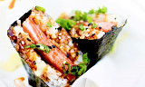 Kan du tenke deg å bruke skinke fra boks i maki-sushien? Ikke? Det gjør de med glede på Hawaii. Dette er en av årets sterkeste mattrender