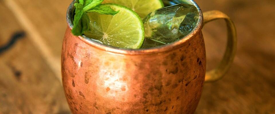 Slik lager du klassikeren Moscow Mule